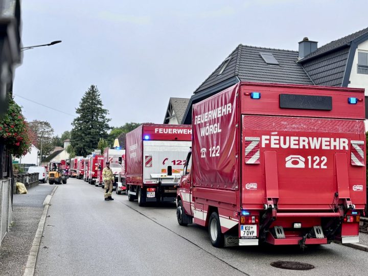 Hochwasser Niederösterreich | KHD-Zug