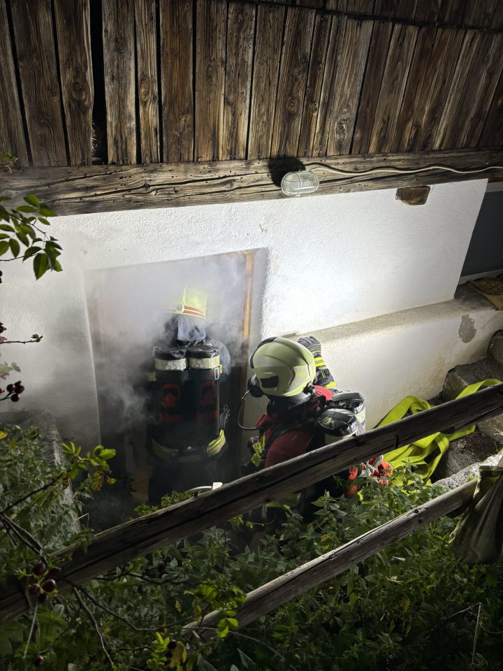 Übung: Explosion Bauernhaus