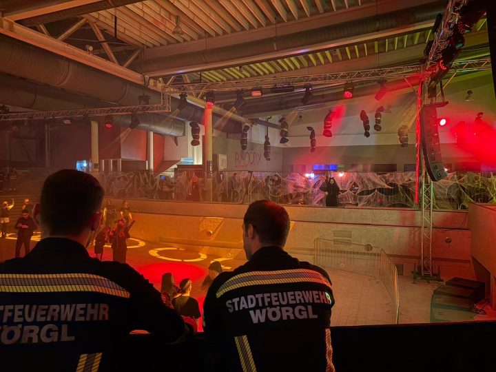 Brandwache | Halloweenparty Wave