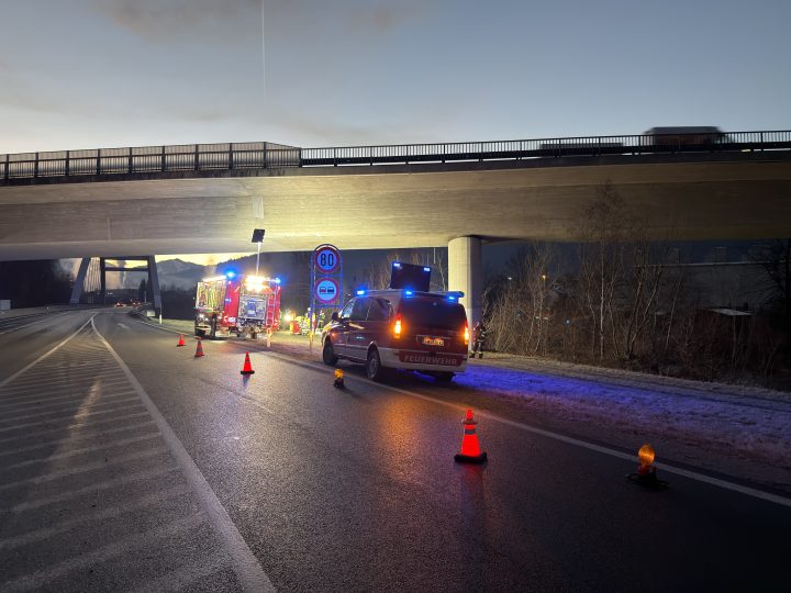 Unsterstützung RD | Sturz von Brücke
