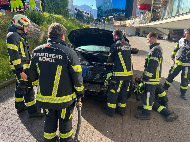 Fahrzeugbrand | Salzburgerstraße